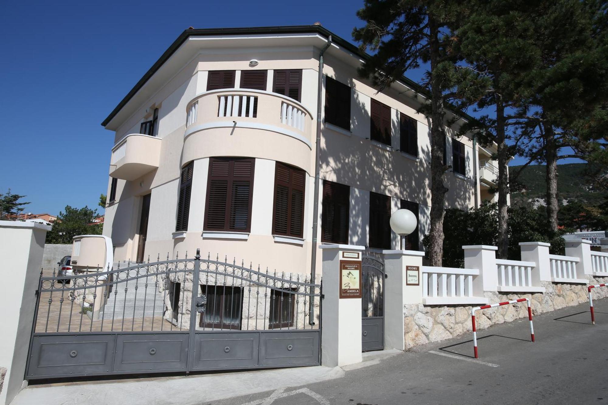 Apartment & Rooms Three Angels 巴斯卡 外观 照片