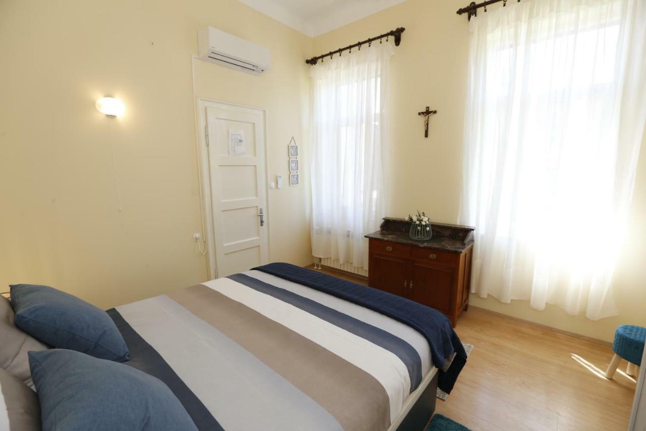 Apartment & Rooms Three Angels 巴斯卡 外观 照片