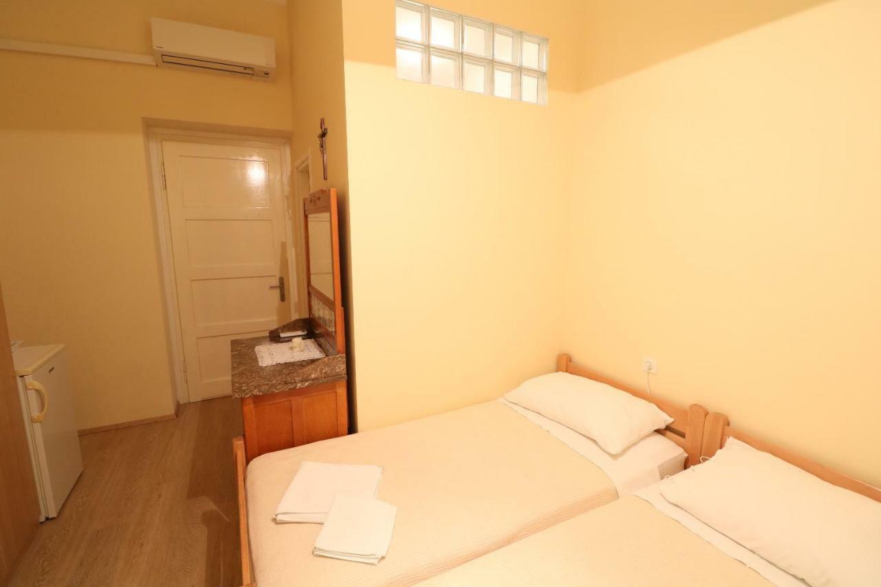 Apartment & Rooms Three Angels 巴斯卡 外观 照片